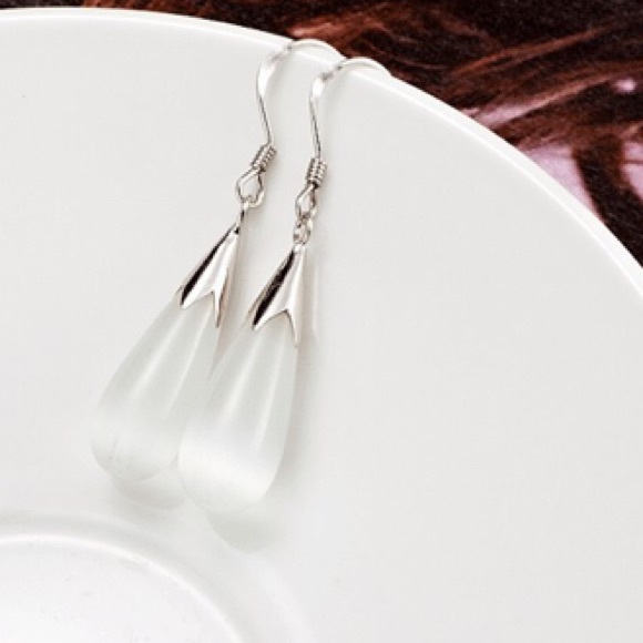 NEW!๐๐TRANSLUCENT OPAL TEARDROP WATER DROPS!๐๐ - Picture 6 of 8